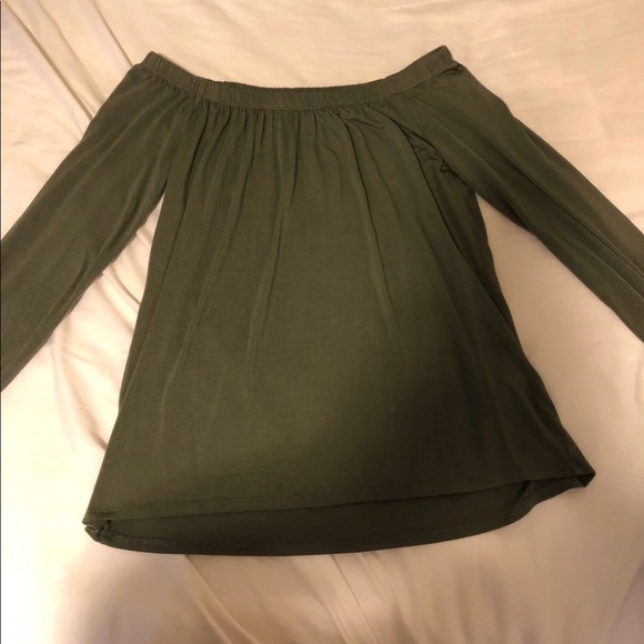 Two Hollister off the shoulder tops! - Picture 5 of 5